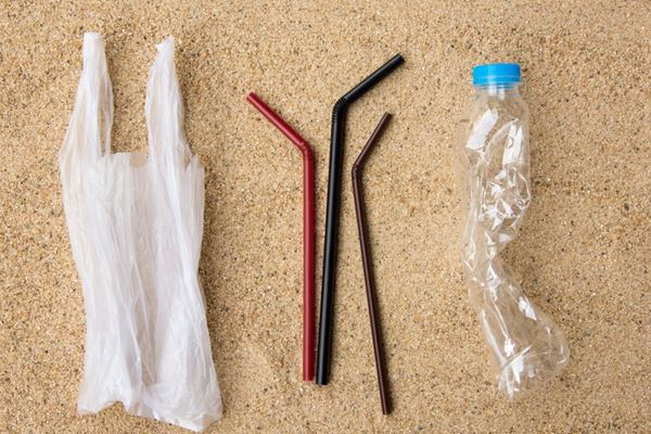 Ban on single-use plastic items approved by European parliament